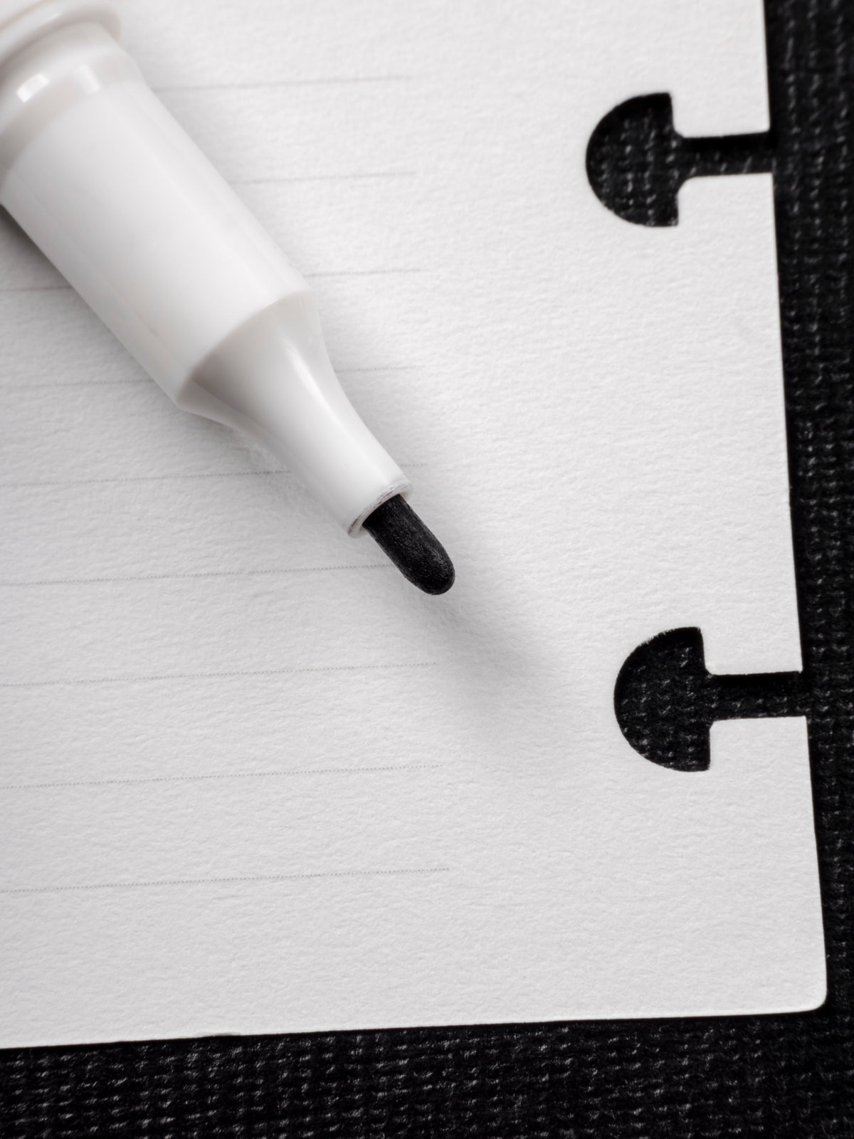 Close up of the Zebra Mildliner Dual-Tip Fineliner fine tip