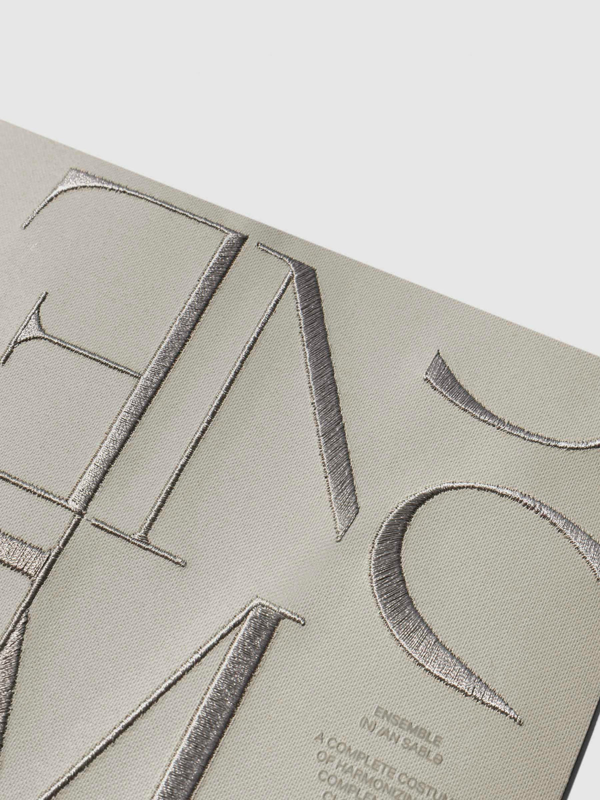 Close-up of HP Classic Ensemble Dashboard Ristretto design.