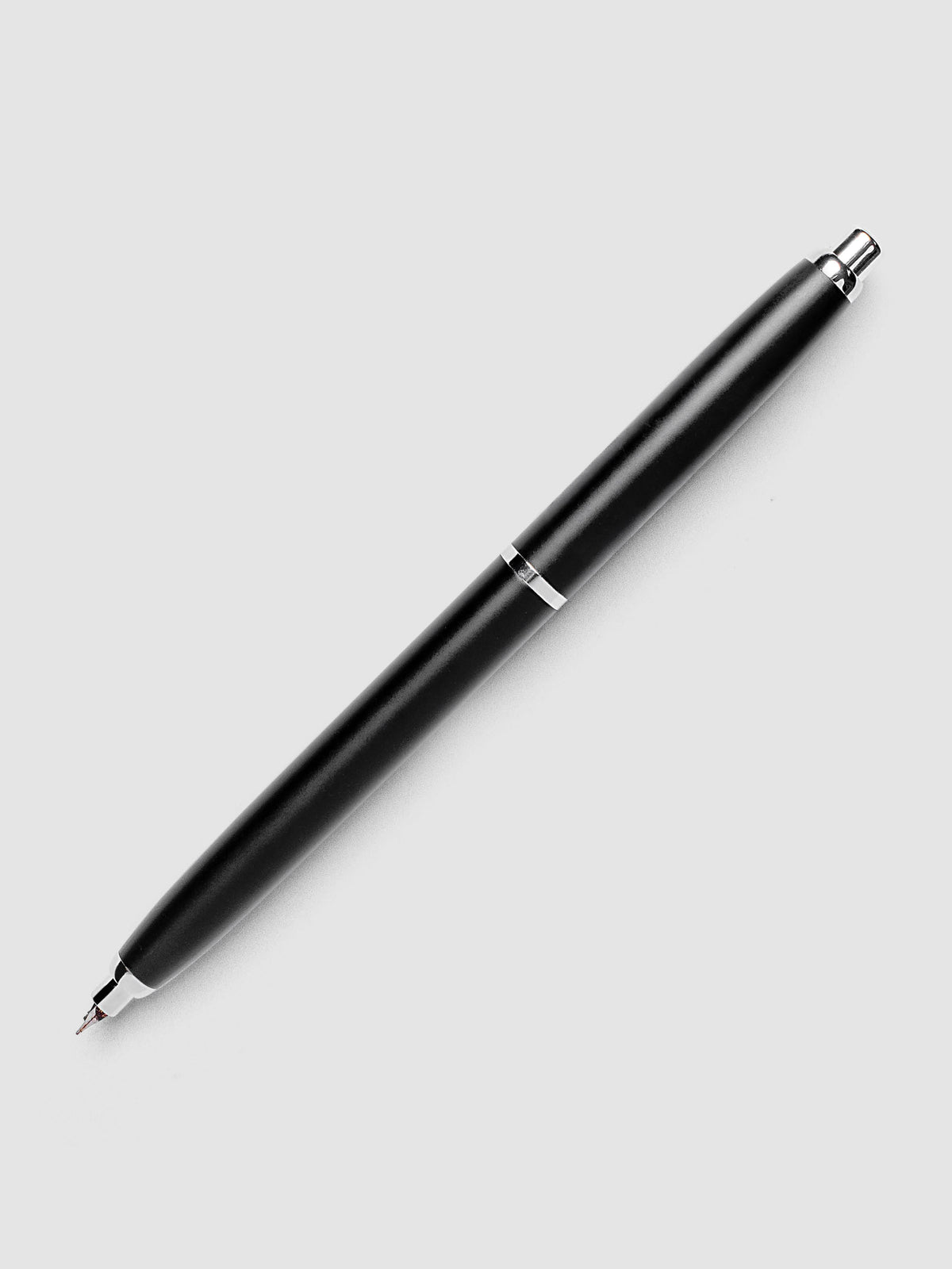 Lanbitou Fountain Pen with nib extended, shown in full length