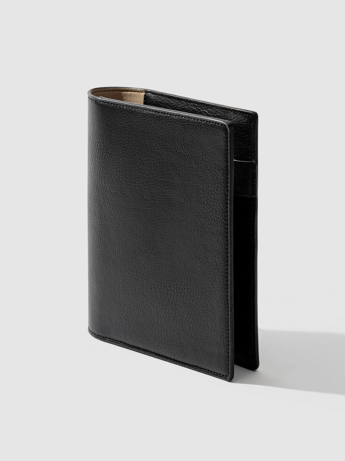 Folio displayed at a three quarter angle on a neutral background. Color shown is mesa black.