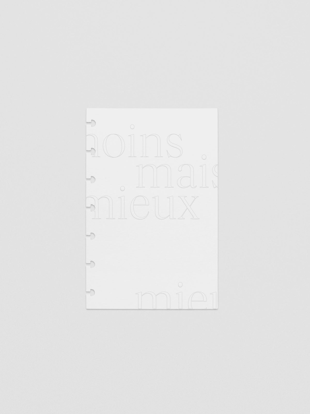 Essentialism Dashboard Duo reading "moins mai mieux" in size HP Mini; cardstock layer only.