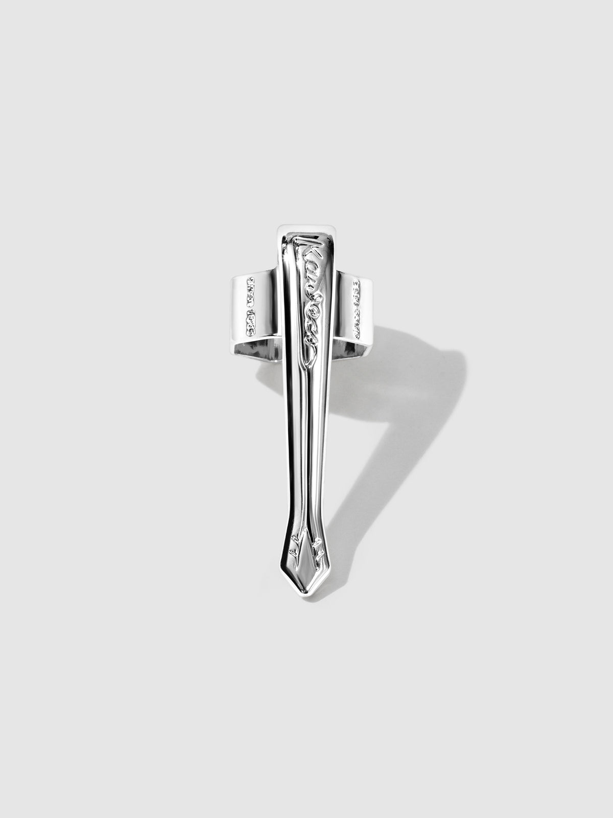 Nostalgic  silver clip displayed on a neutral background.